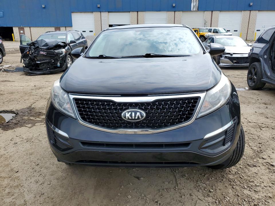 60478526 :رقم المزاد ، KNDPBCAC2F7760742 vin ، 2015 Kia Sportage مزاد بيع