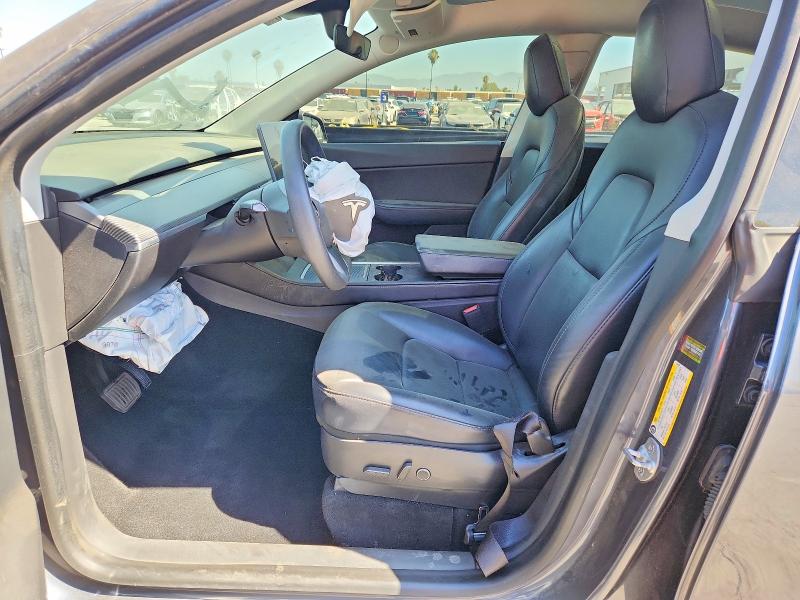 60846376 :رقم المزاد ، 5YJYGDED8MF124395 vin ، 2021 Tesla Model  Y مزاد بيع