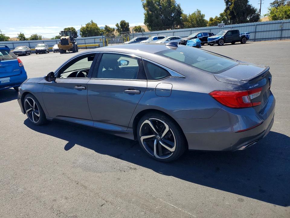 59285036 :رقم المزاد ، 1HGCV1F30JA076675 vin ، 2018 Honda Accord مزاد بيع