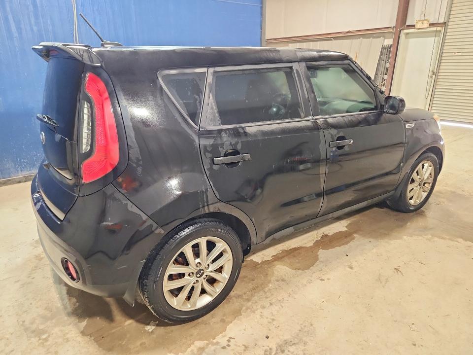 Продаж на аукціоні авто 2018 Kia Soul, vin: KNDJP3A50J7558497, номер лоту: 59596356