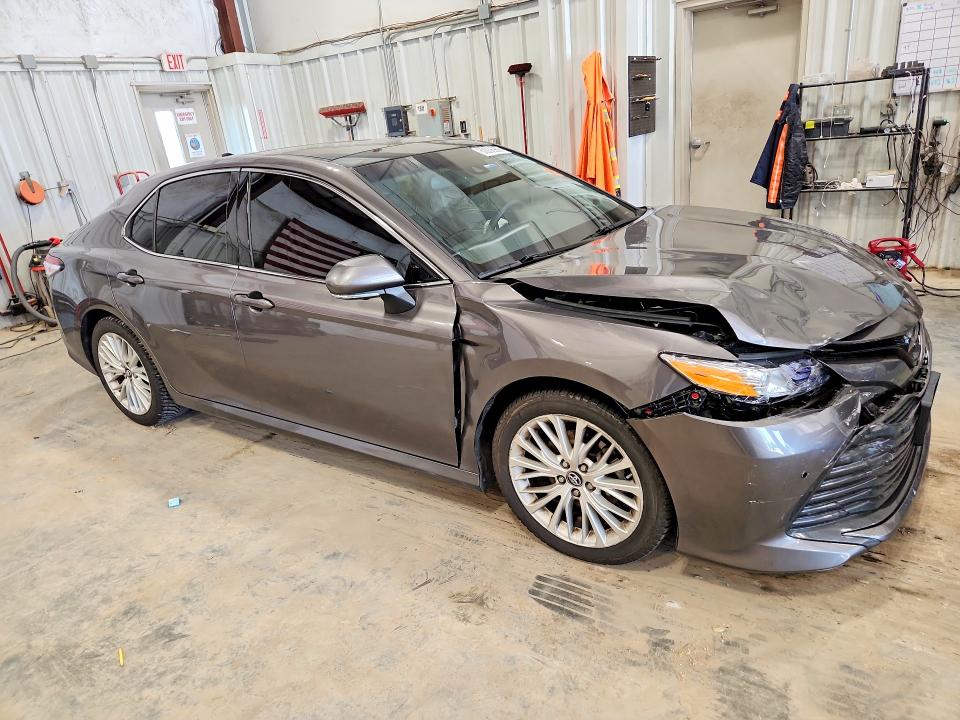 Aukcja sprzedaży 2018 Toyota Camry, vin: 4T1B11HK6JU511915, numer aukcji: 60006966
