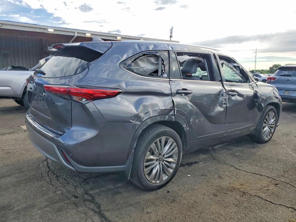 Продаж на аукціоні авто 2021 Toyota Highlander, vin: 5TDFZRBH6MS069110, номер лоту: 60320816