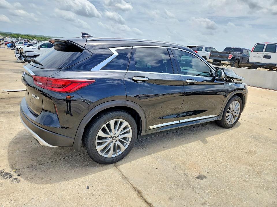 61703576 :رقم المزاد ، 3PCAJ5BAXPF124423 vin ، 2023 Infiniti Qx50 مزاد بيع