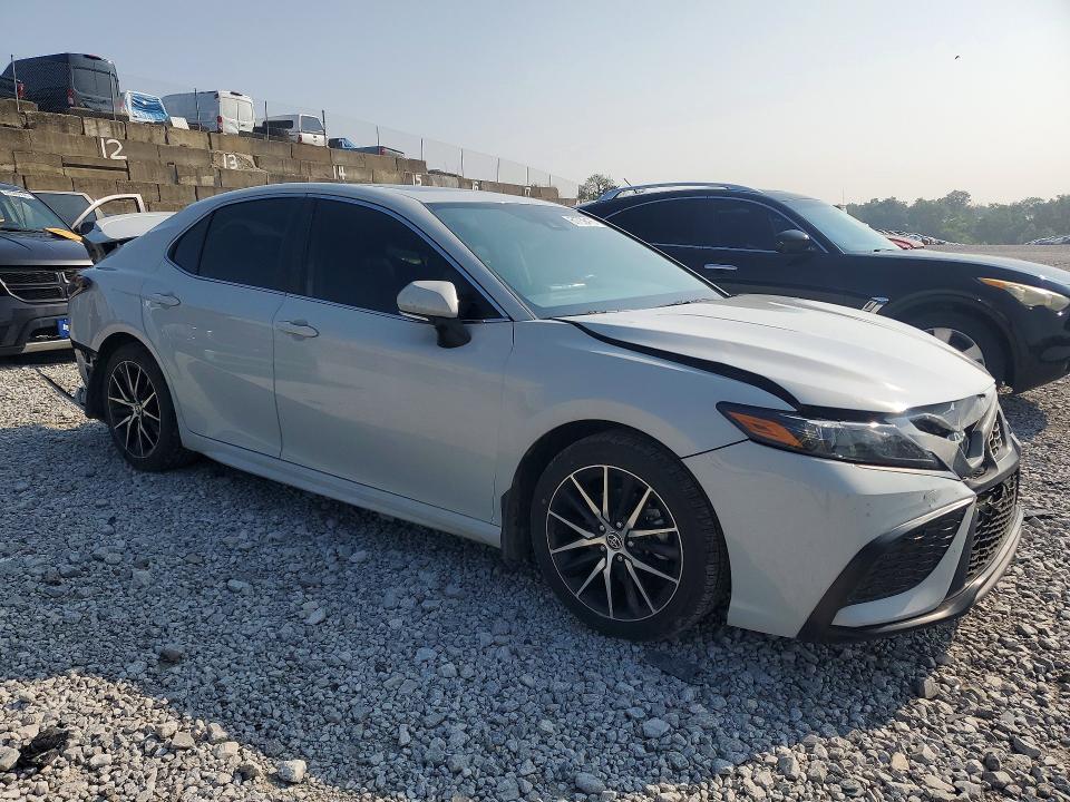 Продажа на аукционе авто 2024 Toyota Camry, vin: 4T1G11AK7RU196778, номер лота: 61739476