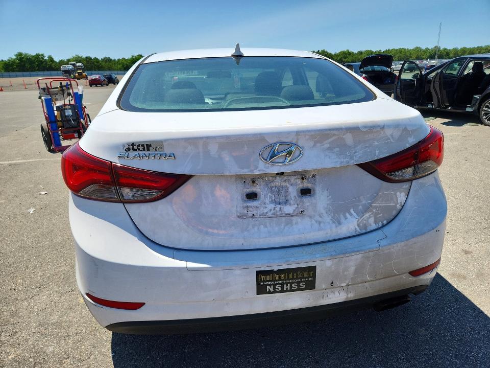 62003116 :رقم المزاد ، KMHDH4AH1FU251368 vin ، 2015 Hyundai Elantra مزاد بيع