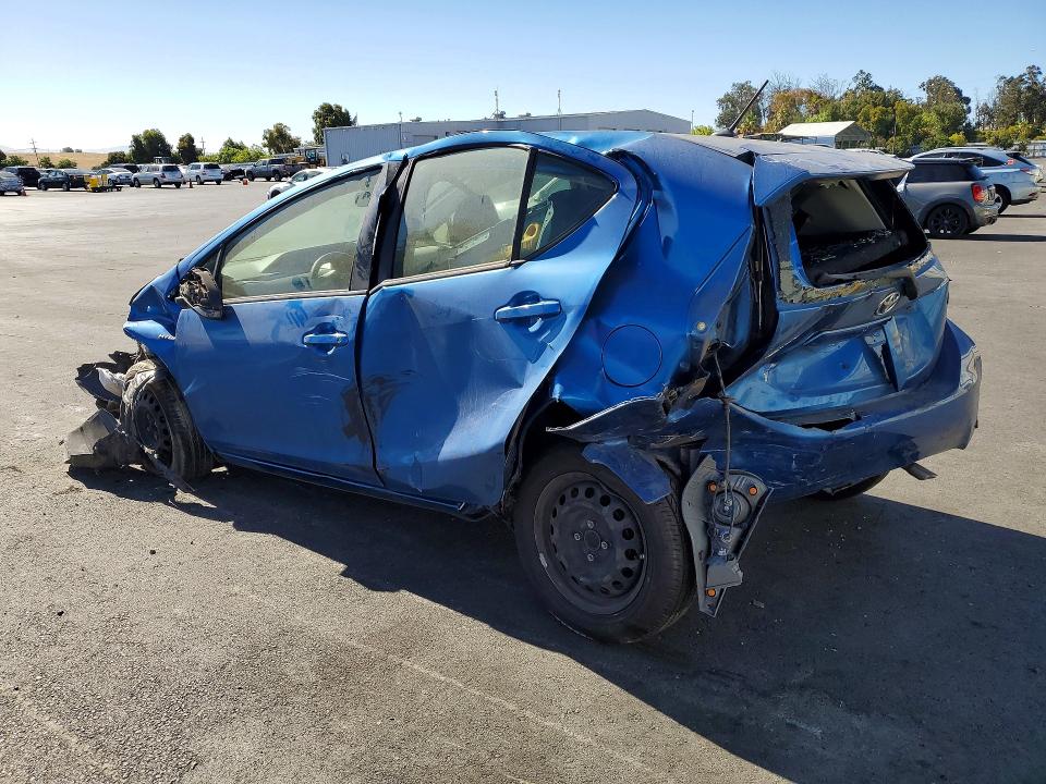 Продажа на аукционе авто 2012 Toyota Prius C, vin: JTDKDTB32C1527638, номер лота: 61439626