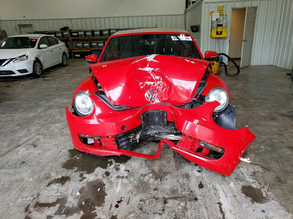 60009836 :رقم المزاد ، 3VW6L7AT2DM823192 vin ، 2013 Volkswagen Beetle مزاد بيع