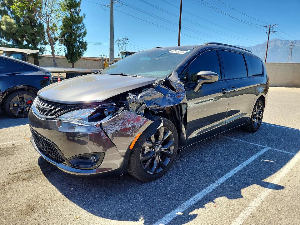Продаж на аукціоні авто 2020 Chrysler Pacifica, vin: 2C4RC1BG3LR223383, номер лоту: 59918746