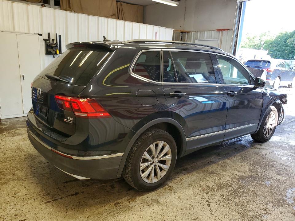Продаж на аукціоні авто 2018 Volkswagen Tiguan, vin: 3VV2B7AX5JM067992, номер лоту: 62091826