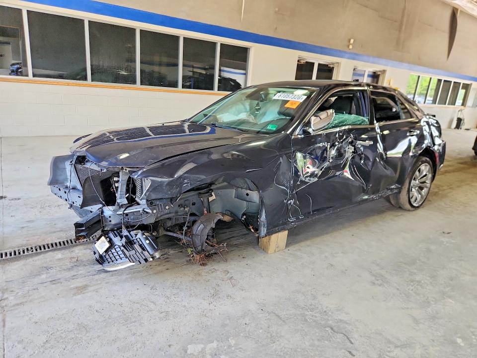 Продажа на аукционе авто 2016 Chrysler 300c, vin: 2C3CCAEG8GH243839, номер лота: 61057326