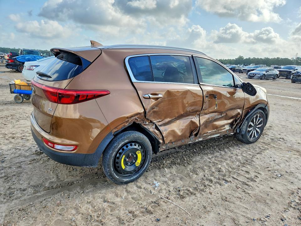 62618366 :رقم المزاد ، KNDPN3AC9J7422352 vin ، 2018 Kia Sportage مزاد بيع