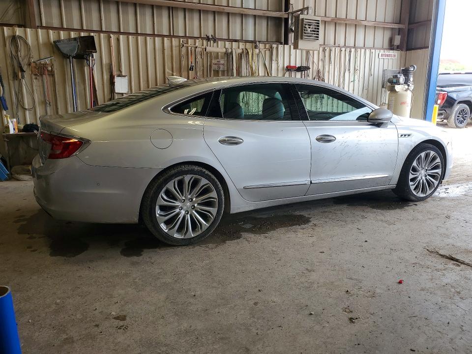 61543736 :رقم المزاد ، 1G4ZR5SS7JU122319 vin ، 2018 Buick Lacrosse مزاد بيع