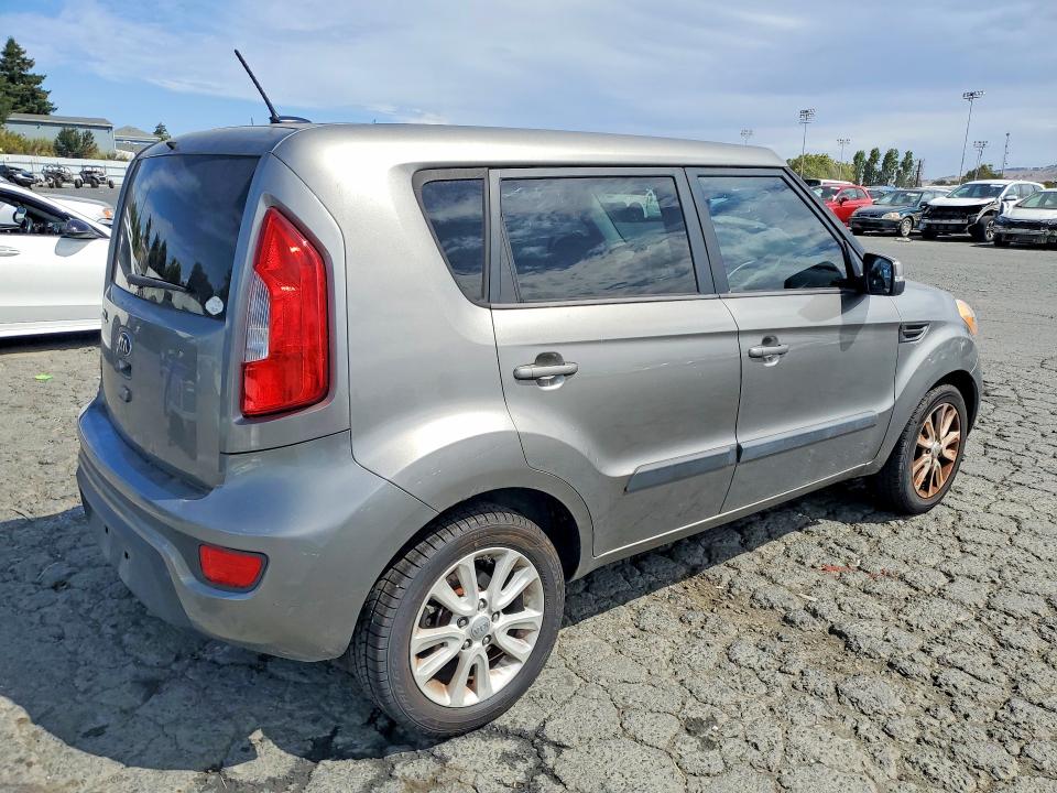 Продажа на аукционе авто 2013 Kia Soul, vin: KNDJT2A68D7575647, номер лота: 60273686