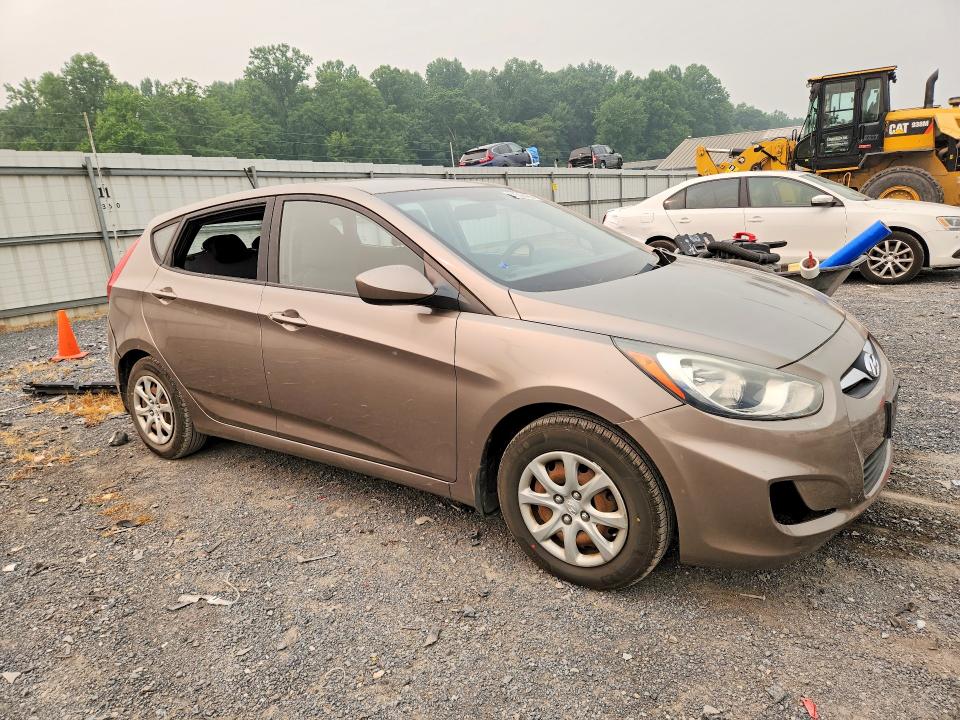 2012 Hyundai Accent მანქანა იყიდება აუქციონზე, vin: KMHCT5AE9CU034197, აუქციონის ნომერი: 61542406