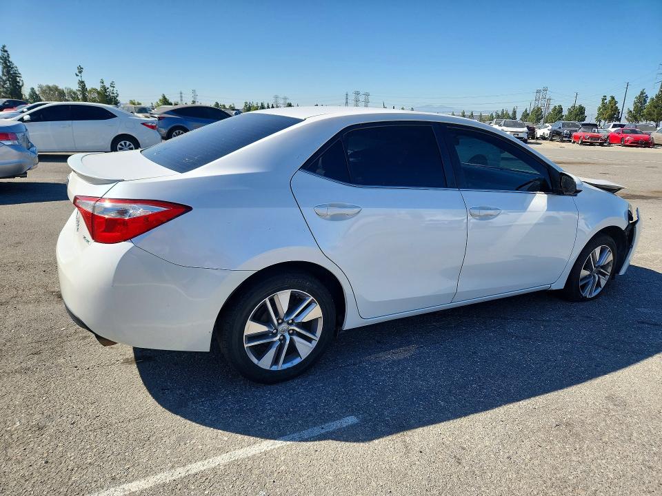 59725286 :رقم المزاد ، 5YFBPRHE8FP183543 vin ، 2015 Toyota Corolla مزاد بيع