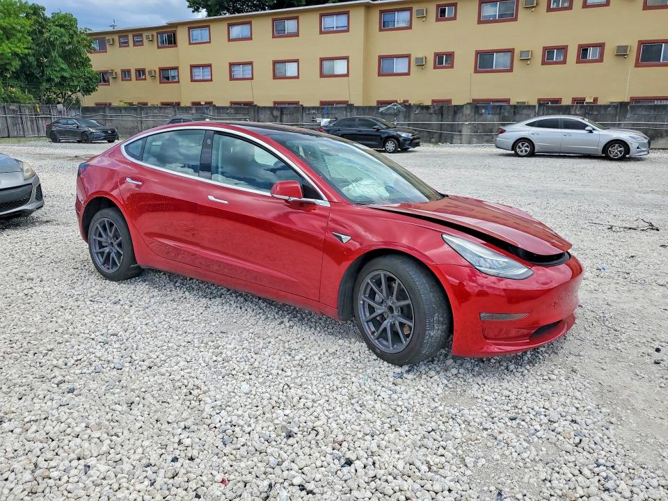 62958766 :رقم المزاد ، 5YJ3E1EA1JF153852 vin ، 2018 Tesla Model 3 مزاد بيع