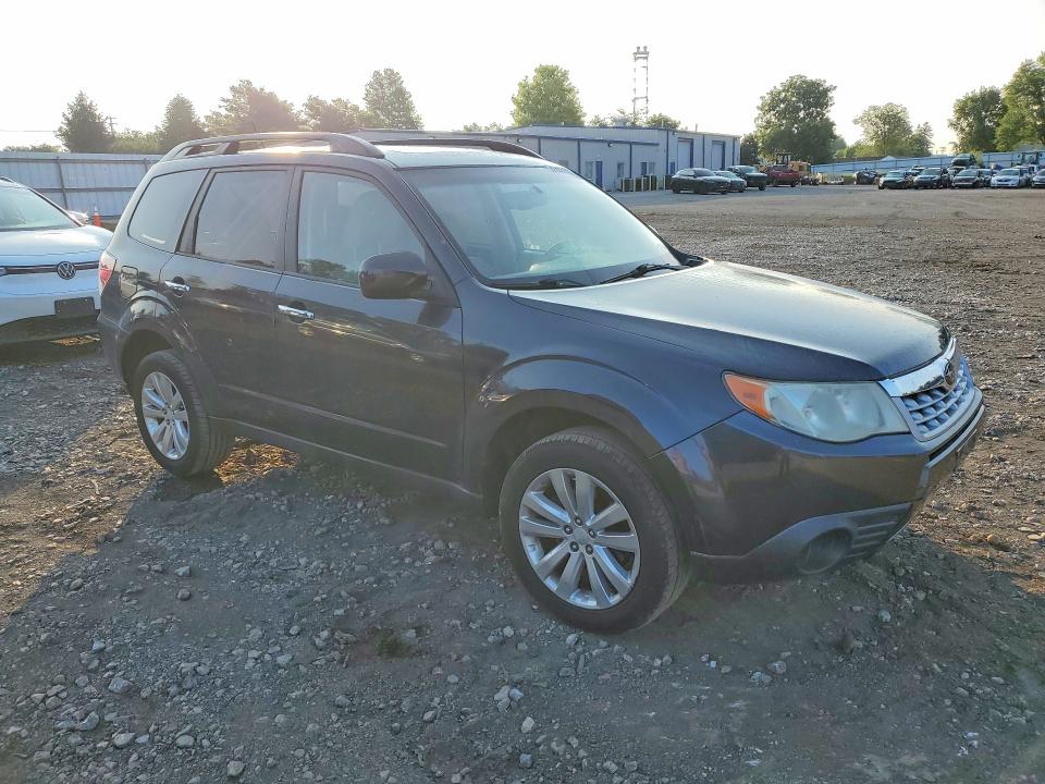 2011 Subaru Forester მანქანა იყიდება აუქციონზე, vin: JF2SHADC3BH735492, აუქციონის ნომერი: 61531136