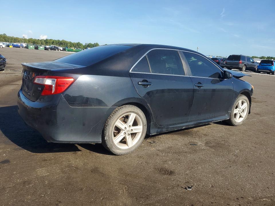 59795576 :رقم المزاد ، 4T1BF1FK9CU158576 vin ، 2012 Toyota Camry مزاد بيع