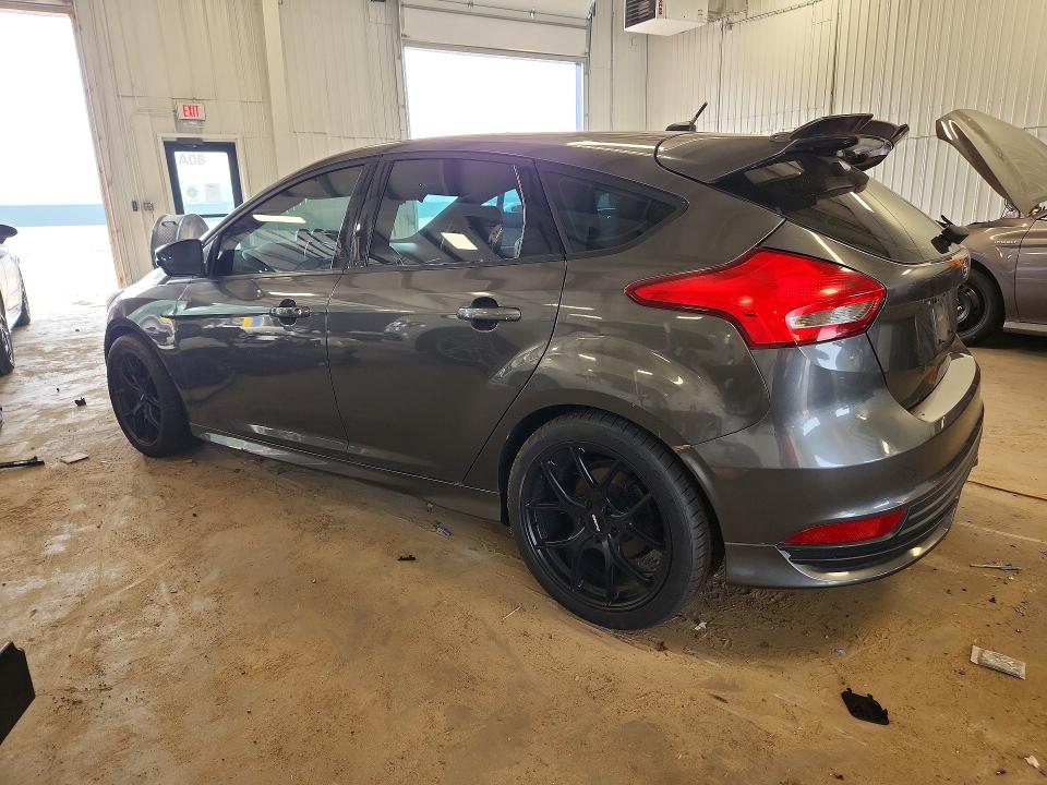 2015 Ford Focus მანქანა იყიდება აუქციონზე, vin: 1FADP3L97FL373252, აუქციონის ნომერი: 61627716