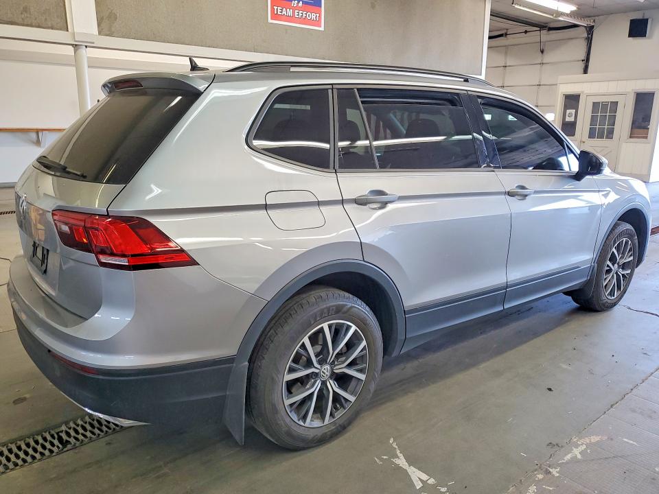 60567716 :رقم المزاد ، 3VV0B7AX6MM062103 vin ، 2021 Volkswagen Tiguan مزاد بيع