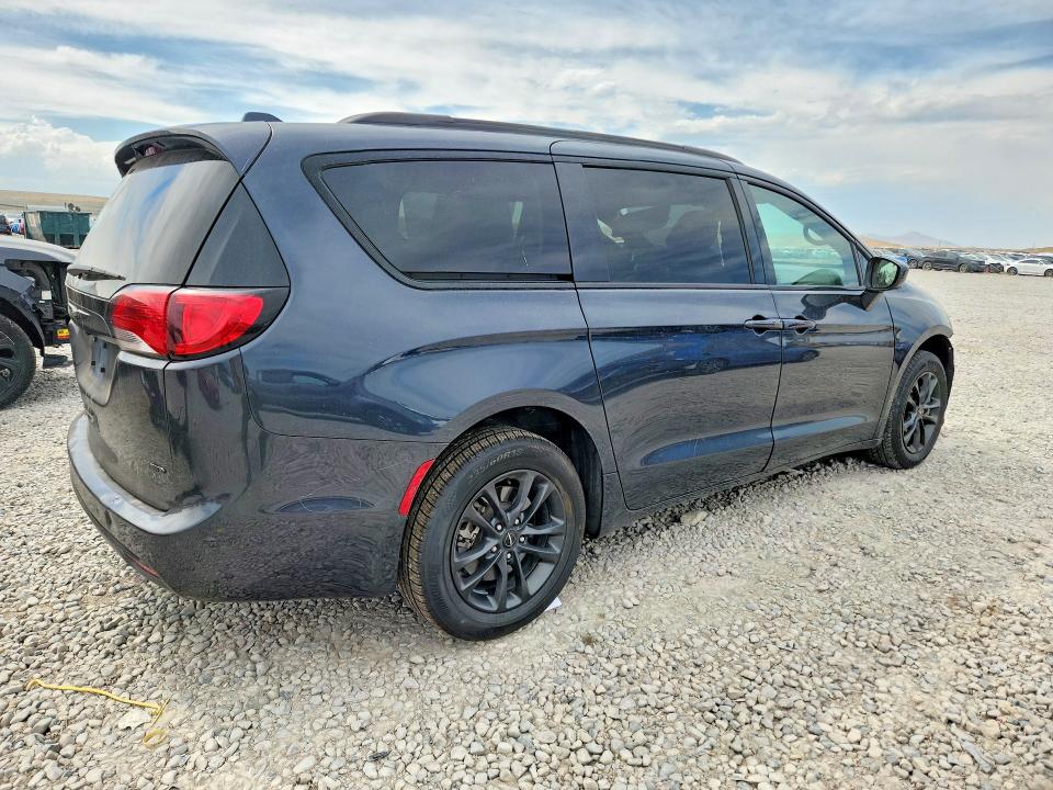 Auction sale of the 2020 Chrysler Pacifica, vin: 2C4RC3BG4LR282745, lot number: 63249306