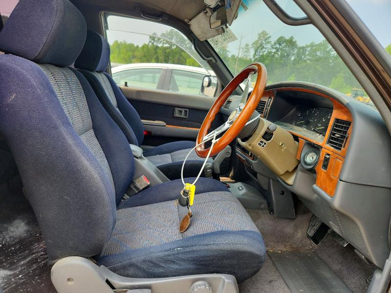 1994 Toyota Hilux S მანქანა იყიდება აუქციონზე, vin: KZN1309049674, აუქციონის ნომერი: 62997946