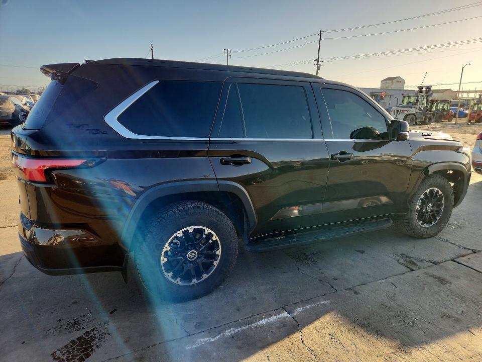 Продаж на аукціоні авто 2023 Toyota Sequoia, vin: 7SVAAABAXPX006652, номер лоту: 62479706