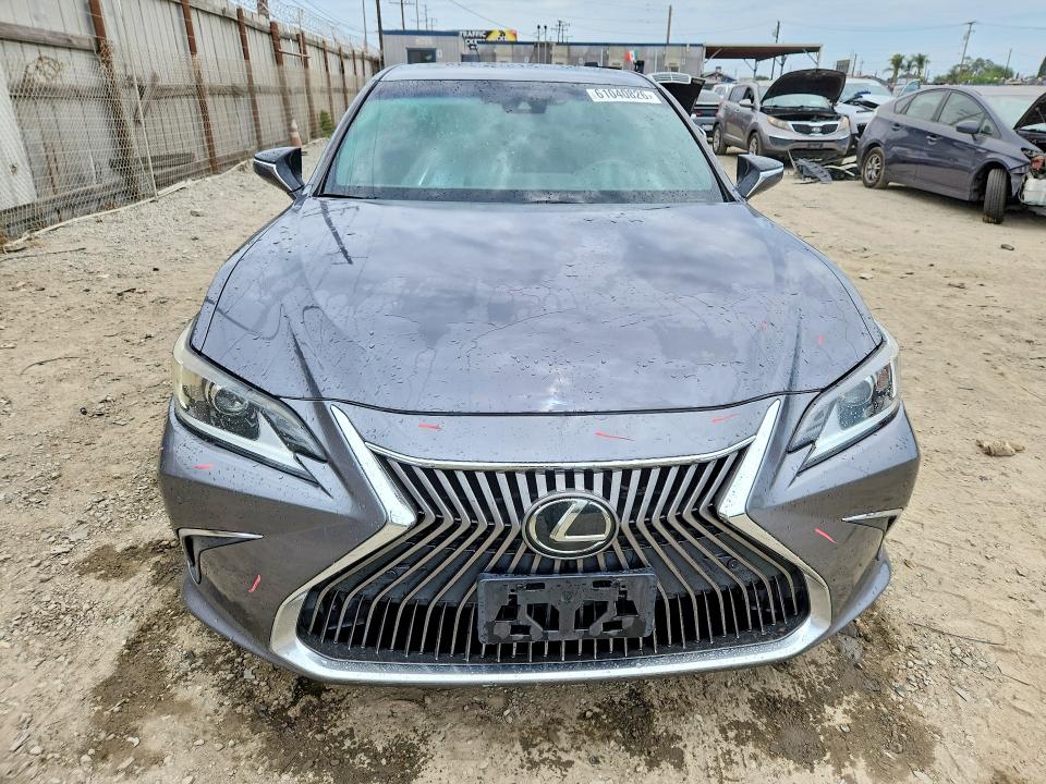 2021 Lexus Es 250 მანქანა იყიდება აუქციონზე, vin: 58AD11D14MU001694, აუქციონის ნომერი: 61040826