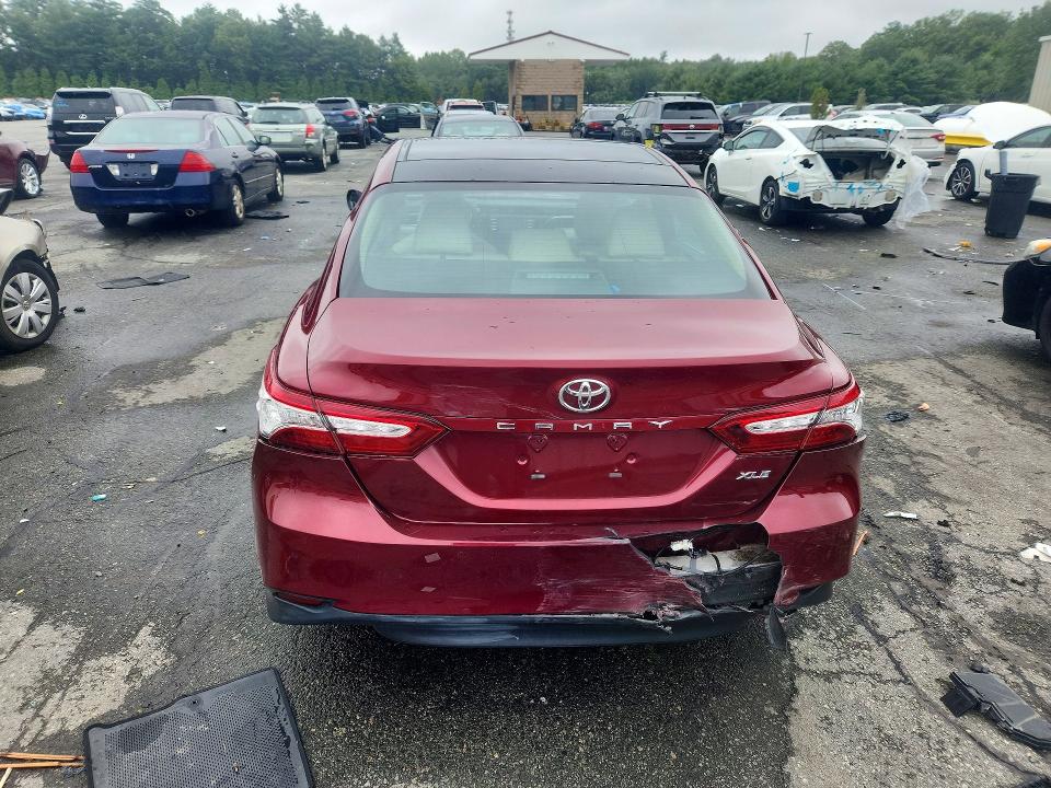 2018 Toyota Camry მანქანა იყიდება აუქციონზე, vin: 4T1B11HKXJU549812, აუქციონის ნომერი: 59352936