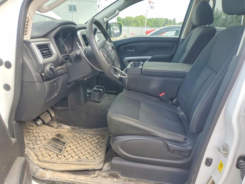 61354156 :رقم المزاد ، 1N6AA1EJ6JN528491 vin ، 2018 Nissan Titan مزاد بيع