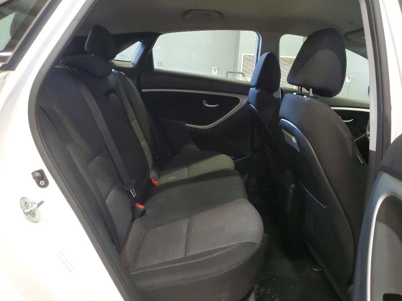 2016 Hyundai Elantra Gt მანქანა იყიდება აუქციონზე, vin: KMHD35LH1GU303701, აუქციონის ნომერი: 61739836