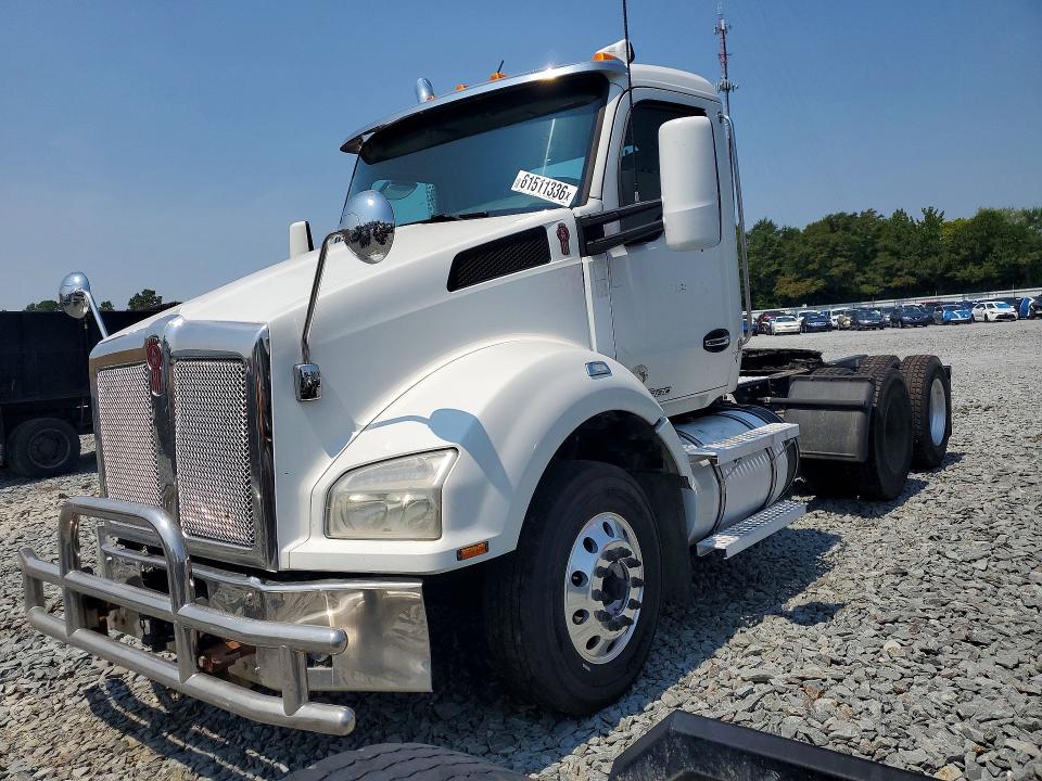 61511336 :رقم المزاد ، 1XKZDP9X5LJ396806 vin ، 2020 Kenworth Construction مزاد بيع