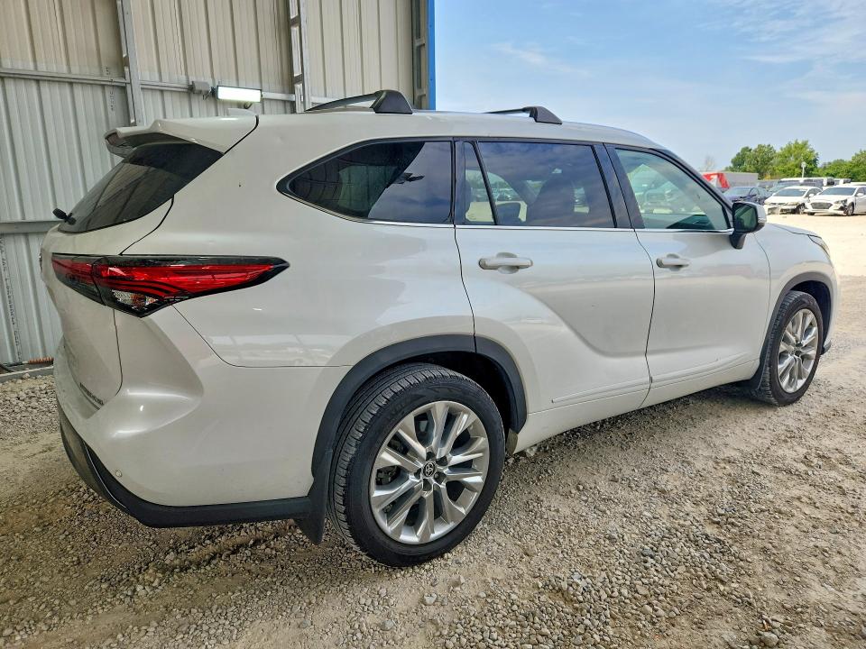 Aukcja sprzedaży 2022 Toyota Highlander, vin: 5TDDZRBH9NS165807, numer aukcji: 63002286