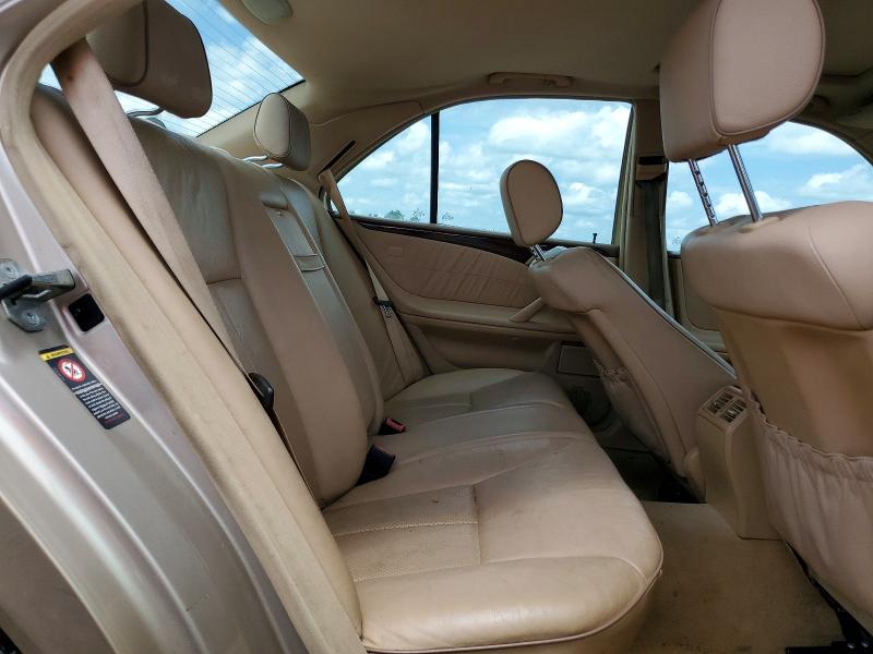 60599206 :رقم المزاد ، WDBJF70J4YB010436 vin ، 2000 Mercedes-benz E مزاد بيع
