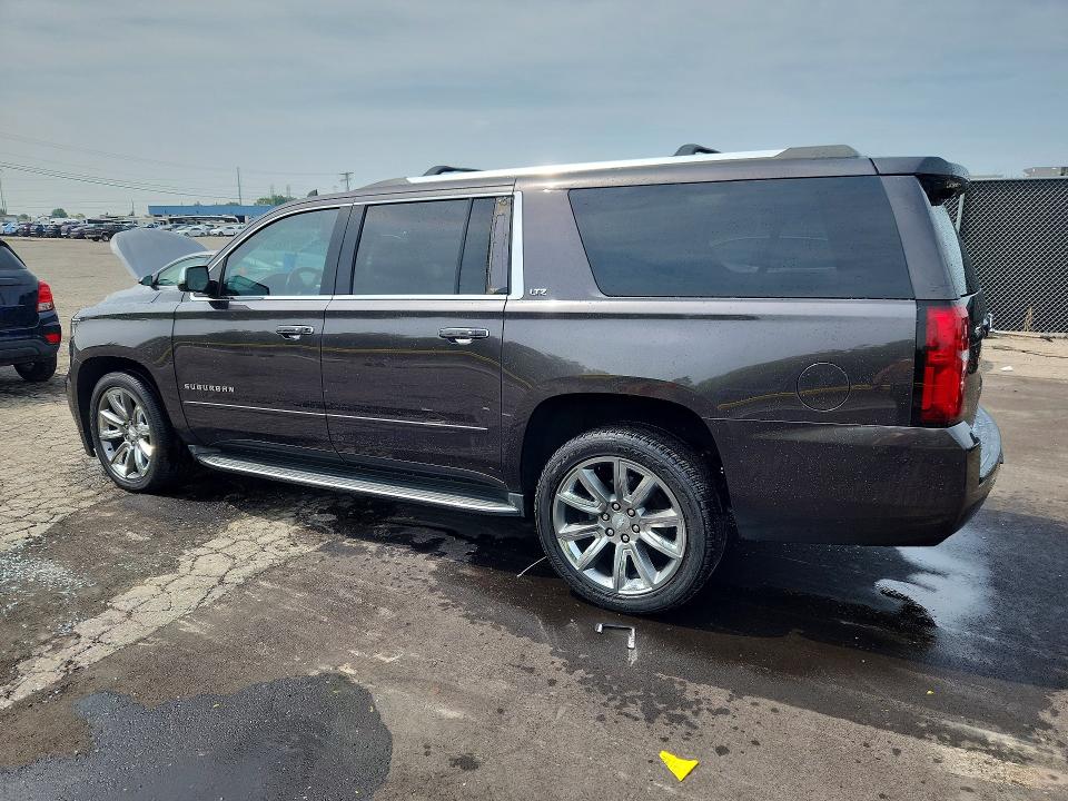 2016 Chevrolet Suburban მანქანა იყიდება აუქციონზე, vin: 1GNSKJKC6GR111035, აუქციონის ნომერი: 61116596