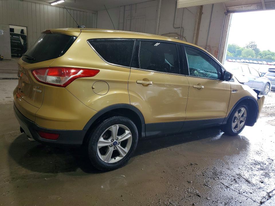 Продажа на аукционе авто 2015 Ford Escape, vin: 1FMCU0GX3FUA50893, номер лота: 62948046