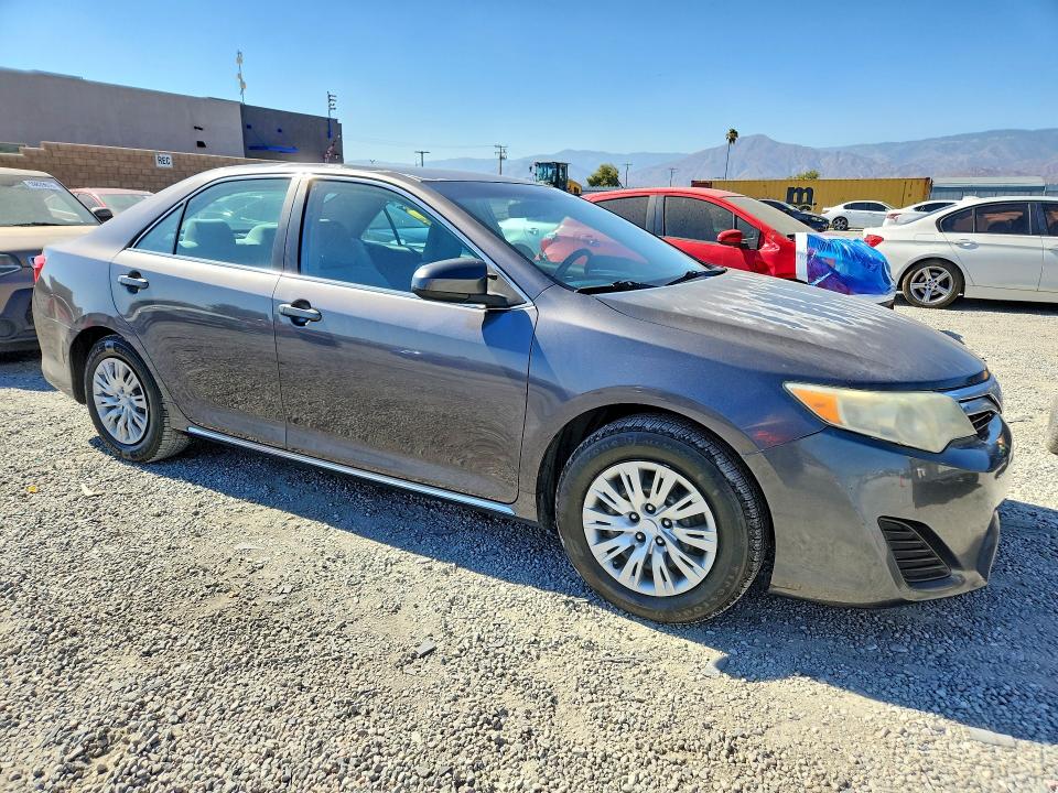 59823386 :رقم المزاد ، 4T4BF1FK5CR240293 vin ، 2012 Toyota Camry مزاد بيع
