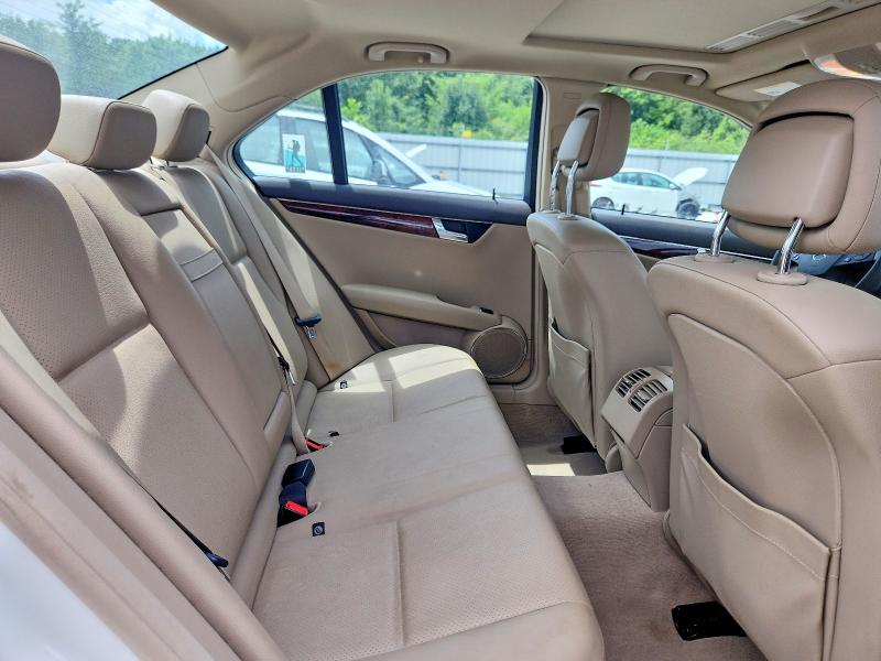 Продажа на аукционе авто 2011 Mercedes-benz C, vin: WDDGF5EB1BR167492, номер лота: 61076646