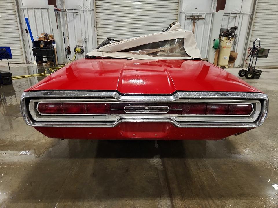 60604586 :رقم المزاد ، 6Y85Q109804 vin ، 1966 Ford T Bird مزاد بيع