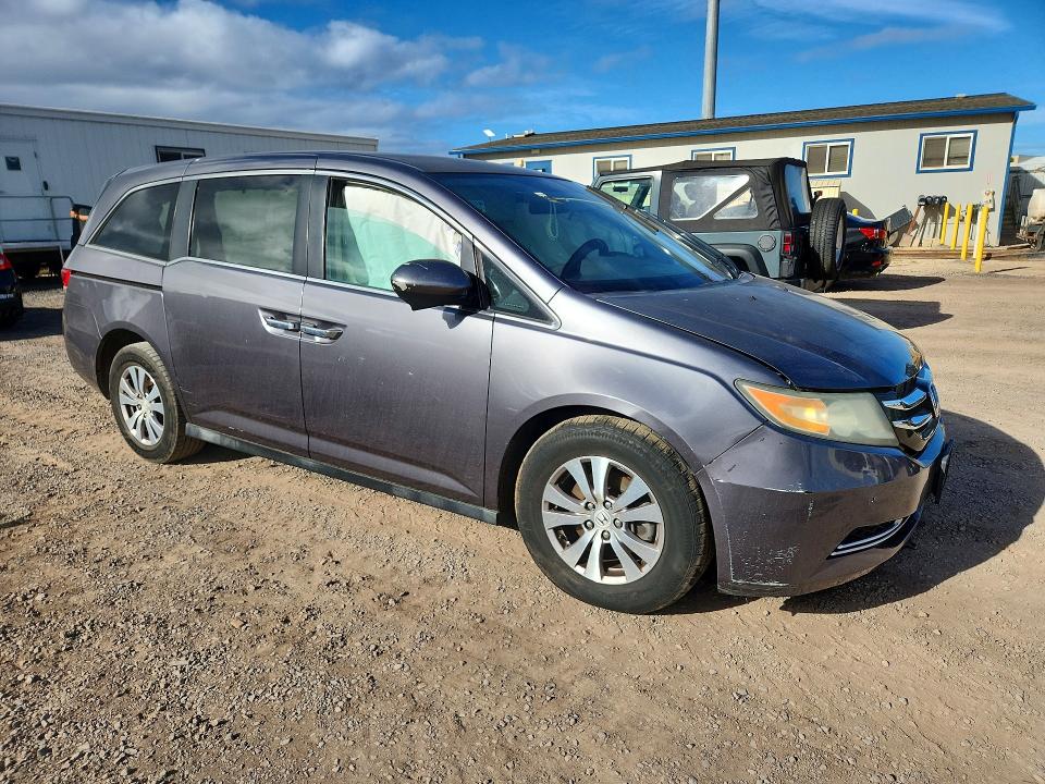 62474996 :رقم المزاد ، 5FNRL5H40FB047820 vin ، 2015 Honda Odyssey مزاد بيع