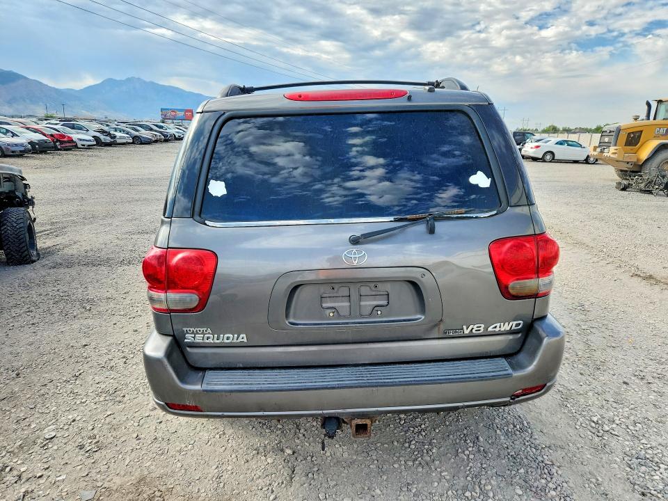 2005 Toyota Sequoia მანქანა იყიდება აუქციონზე, vin: 5TDBT44A85S236846, აუქციონის ნომერი: 61607866