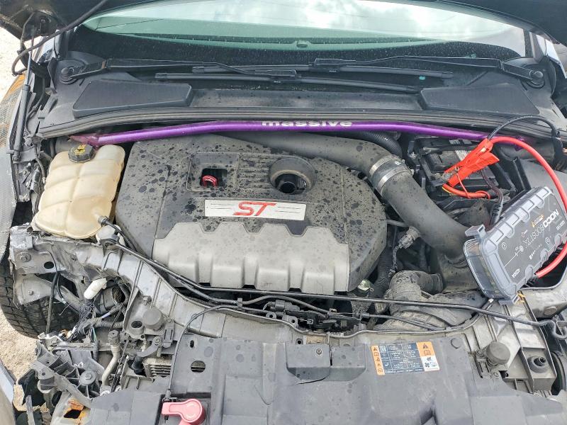 59142336 :رقم المزاد ، 1FADP3L94JL273764 vin ، 2018 Ford Focus مزاد بيع