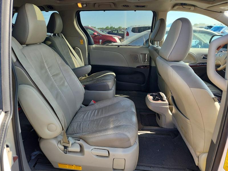 61900706 :رقم المزاد ، 5TDYK3DC6ES491634 vin ، 2014 Toyota Sienna مزاد بيع