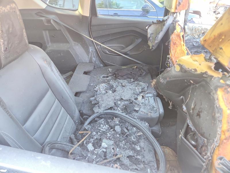 2013 Ford Escape მანქანა იყიდება აუქციონზე, vin: 1FMCU0GX2DUB10627, აუქციონის ნომერი: 57948716
