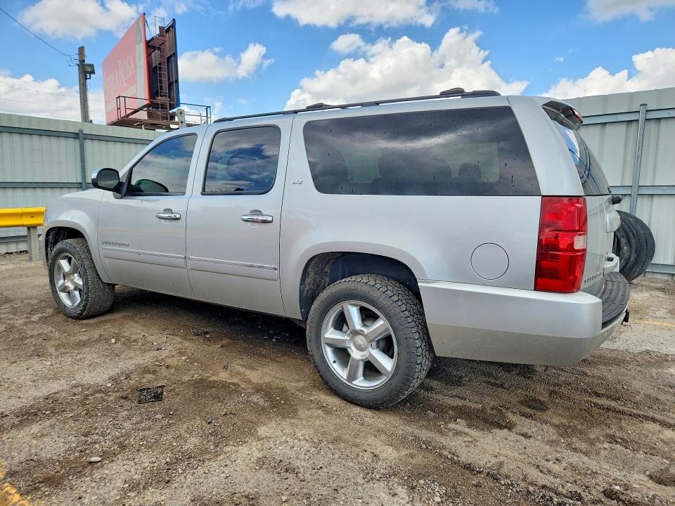 2013 Chevrolet Suburban მანქანა იყიდება აუქციონზე, vin: 1GNSKKE70DR290995, აუქციონის ნომერი: 61599526