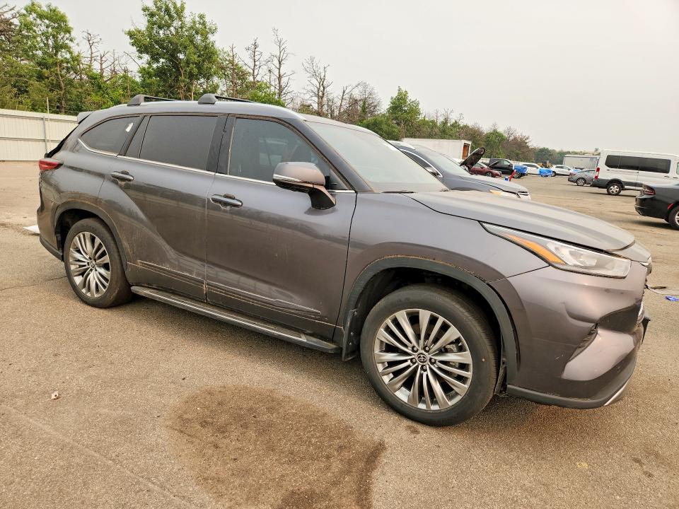 2023 Toyota Highlander Hybrid მანქანა იყიდება აუქციონზე, vin: 5TDEBRCH8PS114471, აუქციონის ნომერი: 61751166