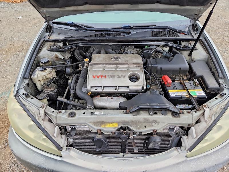60364406 :رقم المزاد ، 4T1BF32K55U606574 vin ، 2005 Toyota Camry مزاد بيع