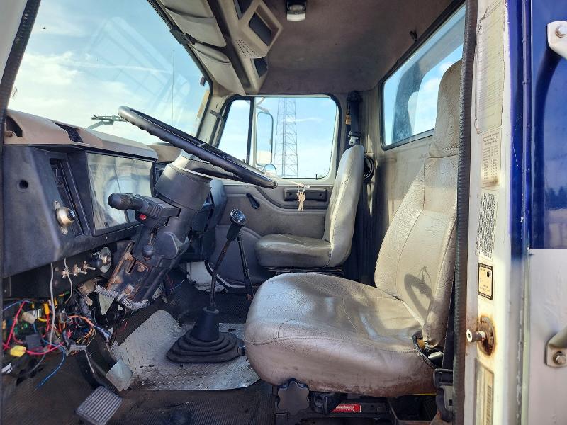 61025346 :رقم المزاد ، 1HTSCABM0WH549832 vin ، 1998 International 4000 مزاد بيع