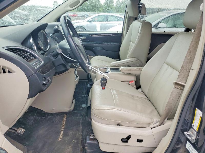 59325576 :رقم المزاد ، 2C4RC1BG1DR593992 vin ، 2013 Chrysler Town & Country مزاد بيع