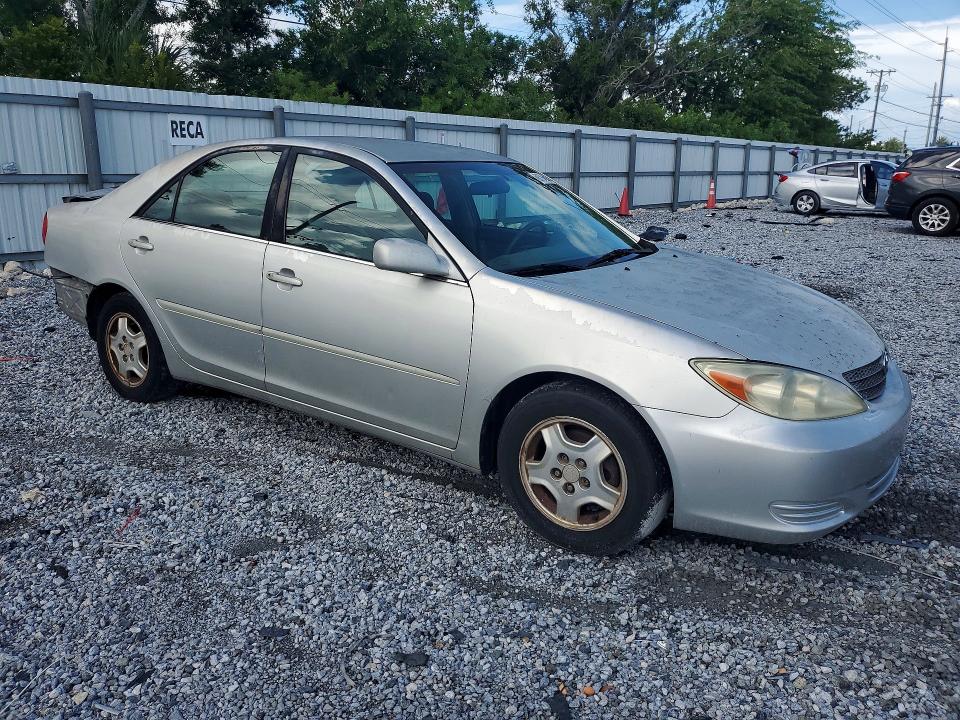 60784596 :رقم المزاد ، 4T1BF32K13U556799 vin ، 2003 Toyota Camry مزاد بيع